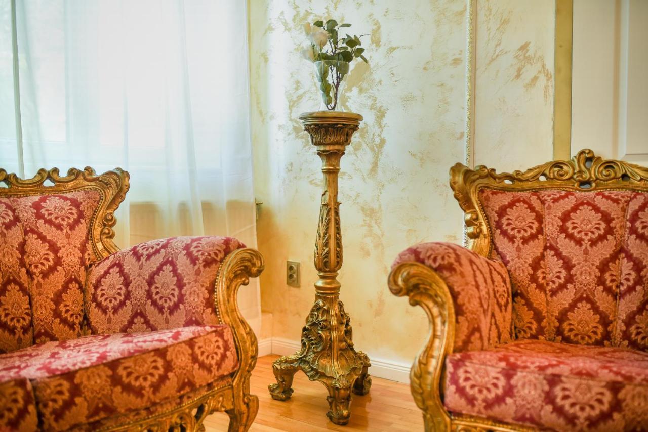 The Museum - Wonderful Super Central Apartment Bukarest Kültér fotó