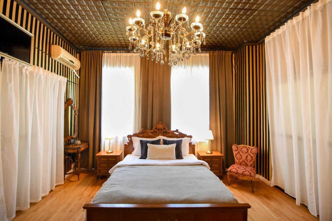 The Museum - Wonderful Super Central Apartment Bukarest Kültér fotó