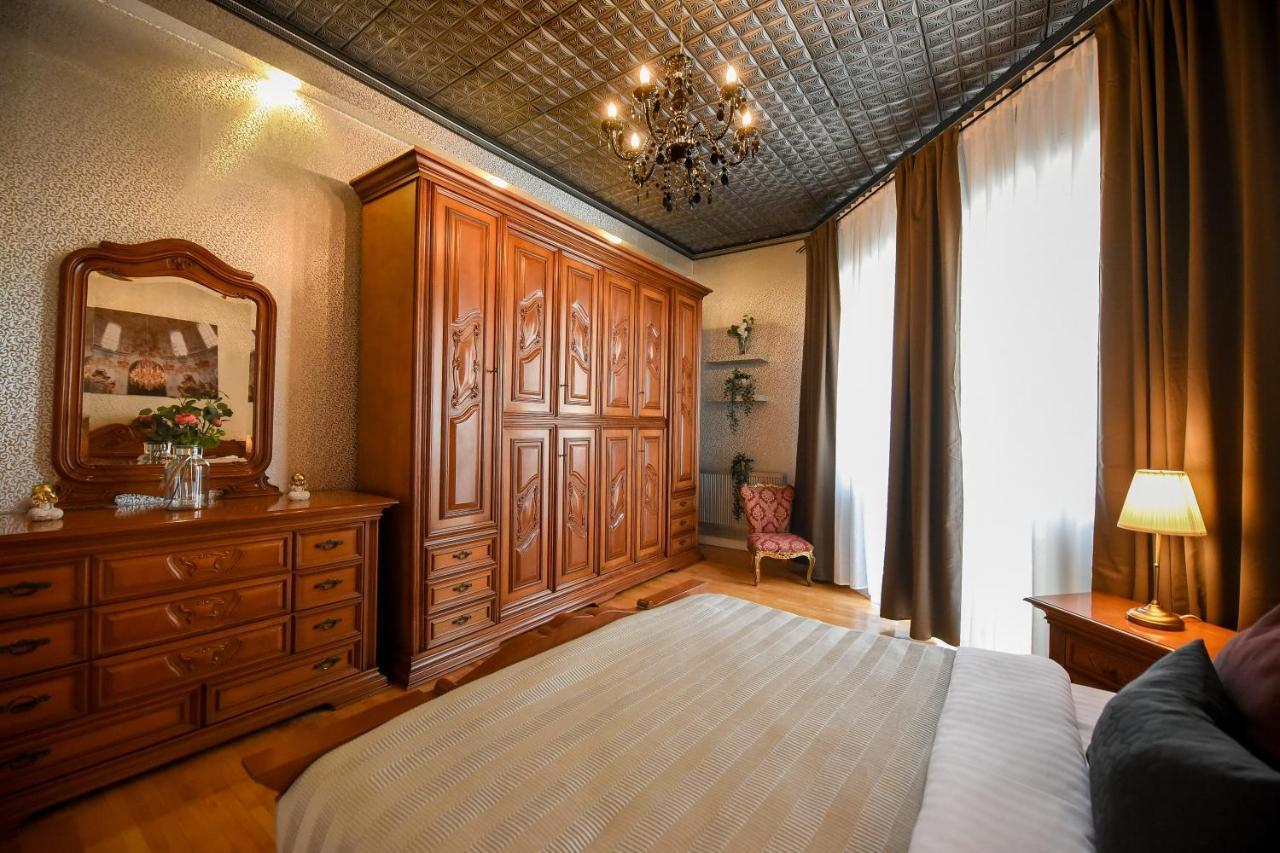 The Museum - Wonderful Super Central Apartment Bukarest Kültér fotó